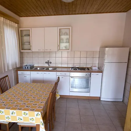 4451b Daire